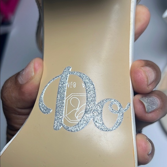 White Heels with Bow and Ankle Strap - Picture 6 of 6